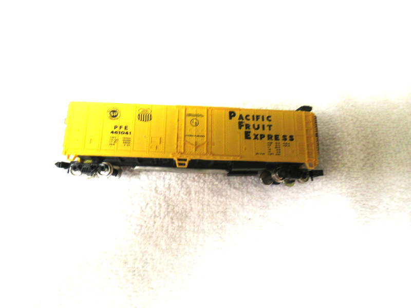 N SCALE BACHMANN PACIFIC FRUIT EXPRESS PFE 451041 MECHANICAL STEEL REFER CHINA