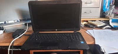 HP 250 Laptop Schale, Deckel, Sockel, Tastatur, Platine ohne Chip siehe Bilder (467)