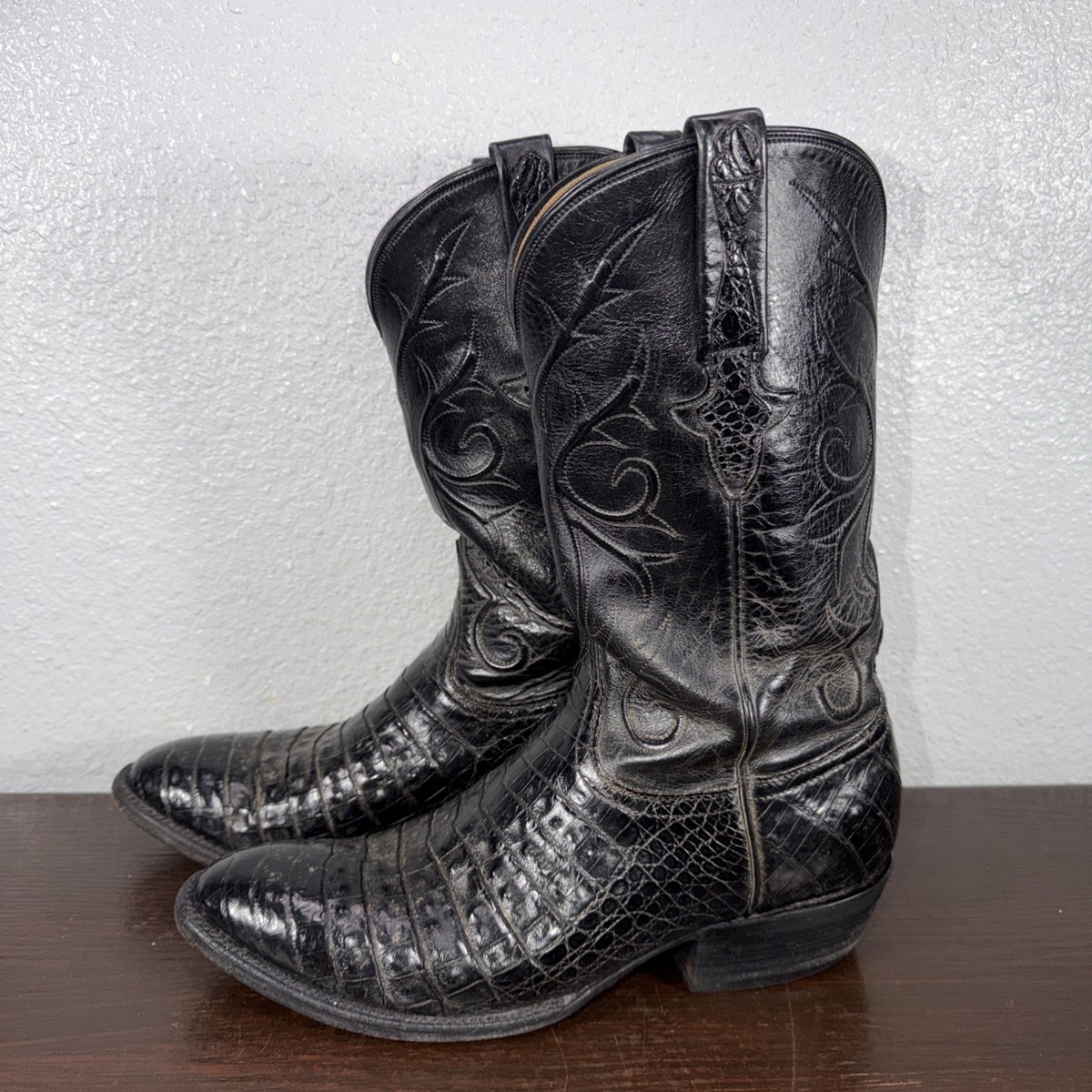 Lucchese Classics Cowboy Western Boots Handmade Black Caiman  display picture 1