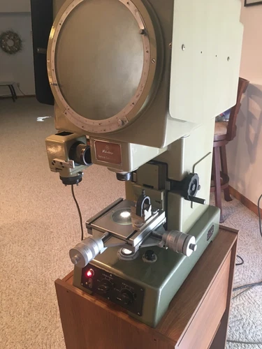 MITUTOYO Optical Comparator Type PJ 250B 
