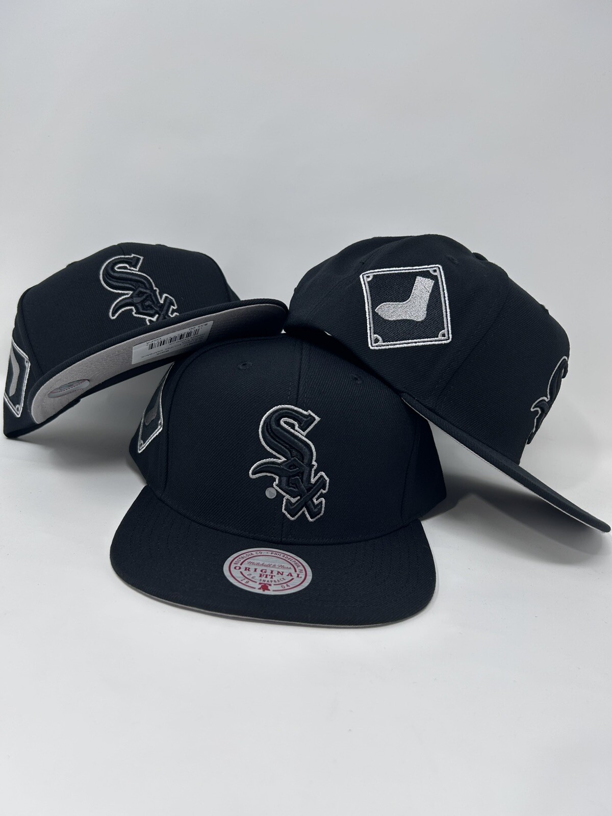 MLB Mitchell & Ness Logo Eclipse SnapBack Chicago White Sox Cap