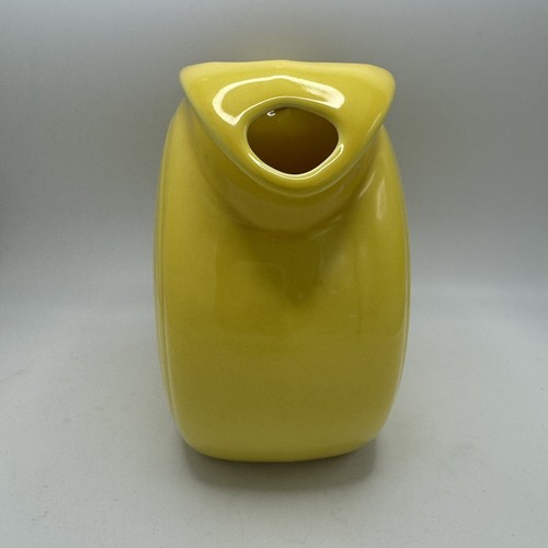 Contemporary Post 86 Fiesta Fiestaware Large Disk Pitcher in Sunflower Yellow - Picture 2 of 7