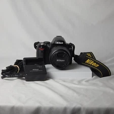 Nikon D40 DSLR Camera Kit w/ 18-55mm Lens *SHUTTER 8,217* GOOD TESTED