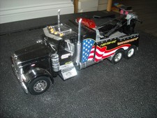 VINTAge 1 24 die cast peterbuilt tow truck play or display