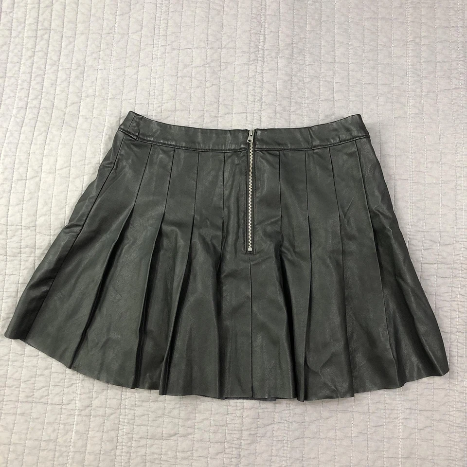 Falda vintage Y2K Abercrombie Fitch para mujer grande negra imitación cuero plisada mini Foto 2 de 4