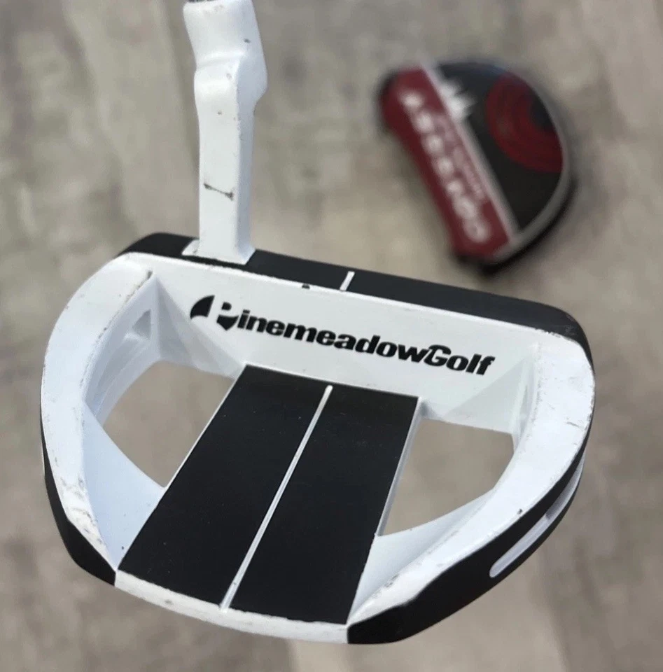 Pinimeadow Golf Putter Site-4 Gently Used 34.5” With Head Cover!! - Image 4 of 4