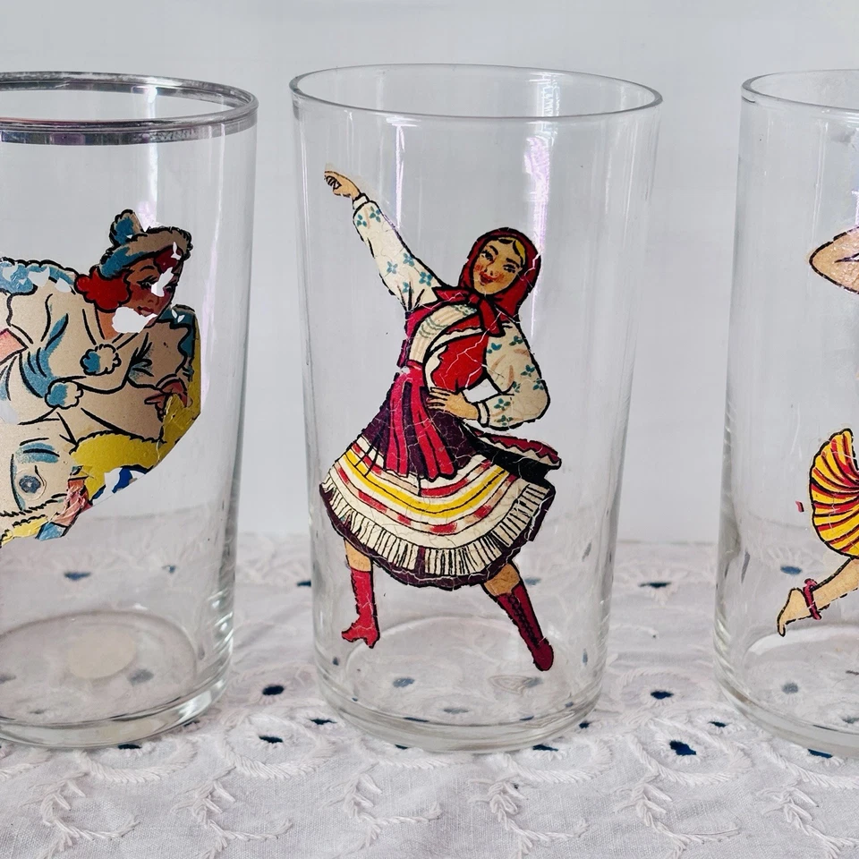 (3) Copas de cóctel vintage de 1940 Pinup Girl Peek-A-Boo desnuda arriesgada novedad Foto 4 de 4