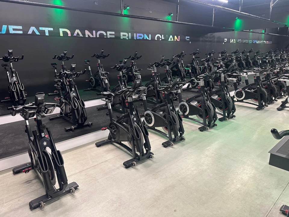 Schwinn AC POWER Bicicletas de Exercício AZUL CARBONO Academia de Ciclismo Indoor CARDIO HIIT Yoga - Imagem 3 de 4