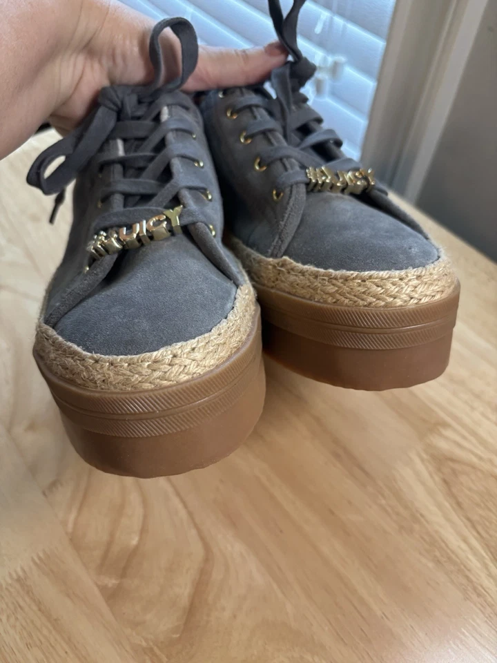 Juicy Couture Mujer’s Blainnne Gris Gamuza Informal Moda Tenis 10B Dije Foto 4 de 4