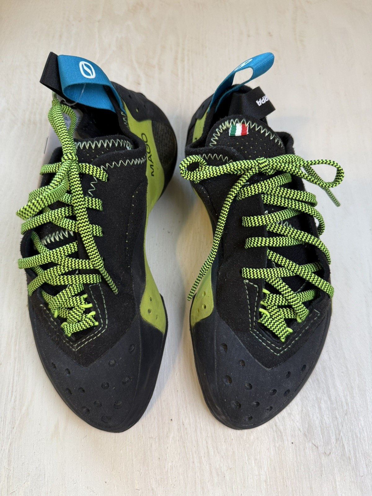Zapatos de escalada en roca con cordones SCARPA Mago para hombre EU 40,5 verde/negro