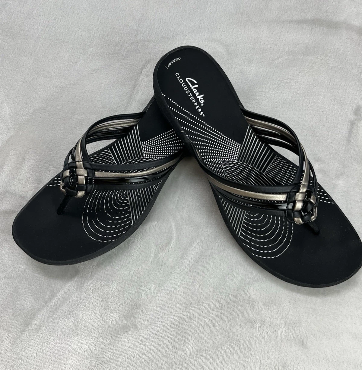 Sandalo infradito Clarks Cloudsteppers donna 12 nero oro breze intrecciato