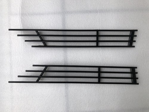 BMW 2,5-3,0CSI , Kotflügelgitter re/li schwarz