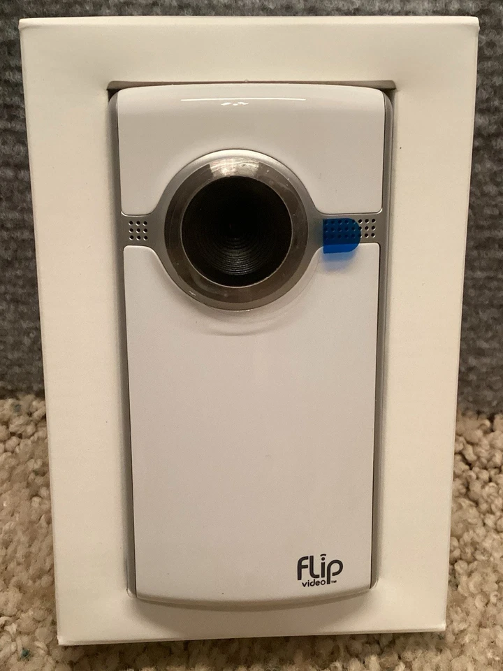 Cisco Flip - Video UltraHD Video Camera - U260W New - 4GB - NOS - Image 3 of 4