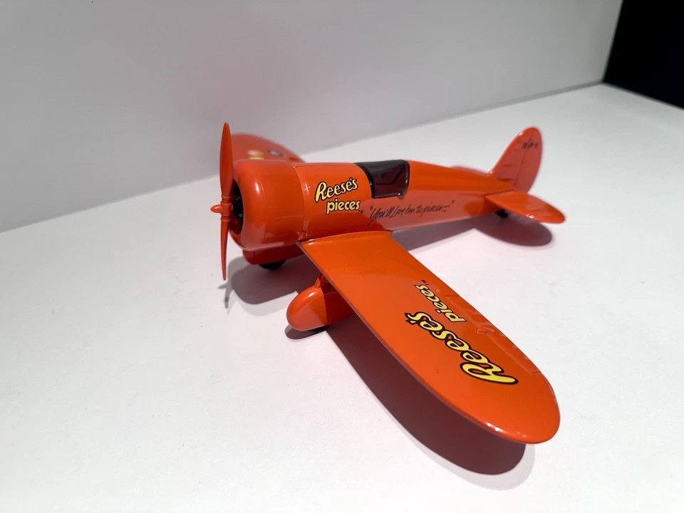 Banco de monedas de avión serie coleccionista piezas Revell Reese edición limitada fundido a presión Foto 2 de 4