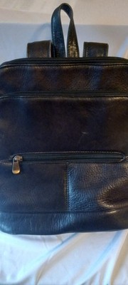Le Donne Black Leather Collection Backpack Multi Compartment Zip Closure Pockets