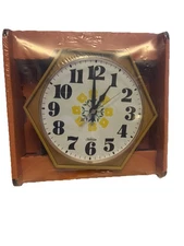 Sunbeam 1977 Elec Wall Clock Gold Hex-MCM-Yellow Flowers-881-83 Folly-Orig Pkg
