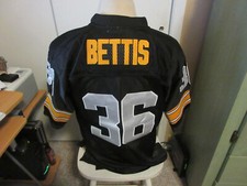 Top 5 Jerome Bettis Football Cards to Celebrate His Hall of Fame Induction 20