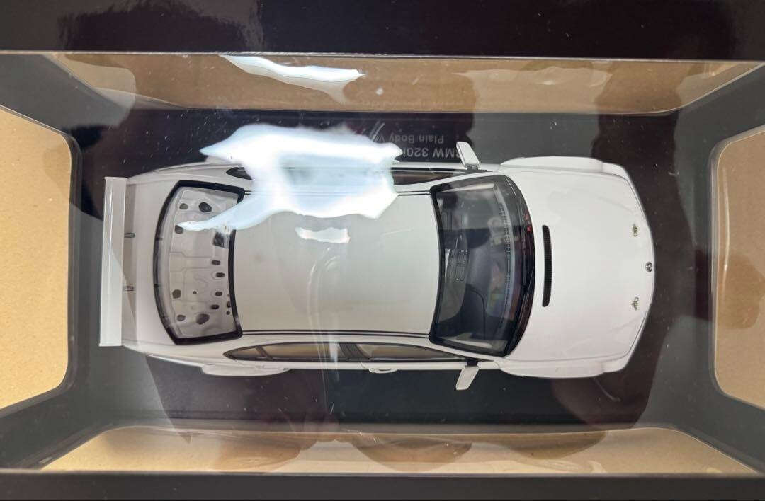 Autoart 1/18 BMW WTCC E46 320i Plane Body White Motorsport Autoart 1/18 BMW WTCC E46 320i Plane Body White Motorsport
