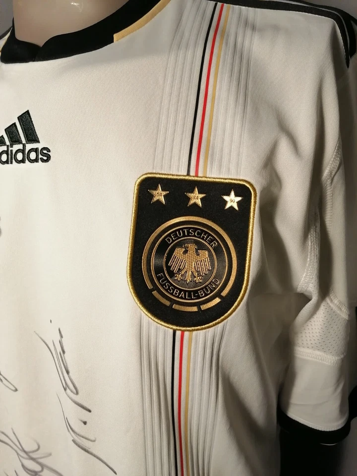 Deutschland 🇩🇪 ⚽DFB⚽ Trikot L 2010 Nationalmannschaft signiert Fussball - Bild 3 von 4