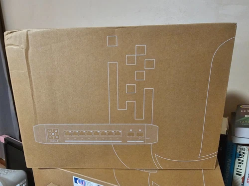Ubiquiti Networks Enterprise 8-Port - PN USW-Pro-8-POE