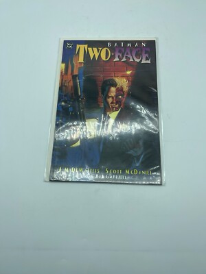 Batman Two-Face #1 Comic Book 1995 VF TPB DC Brian Stelfreeze Comics