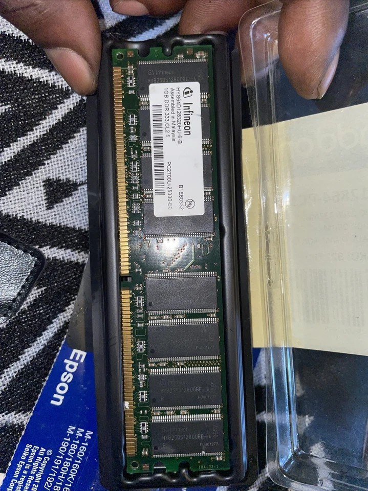 Infineon 1gb PC-2700 333mhz DDR DIMM RAM - Image 2 of 2