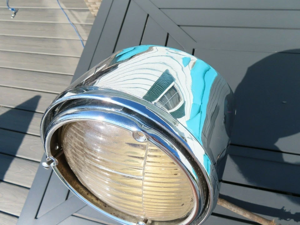 1950 - 1952 Cadillac fog driving light bezel housing lens OEM Deville series 62 - Изображение 4 из 4