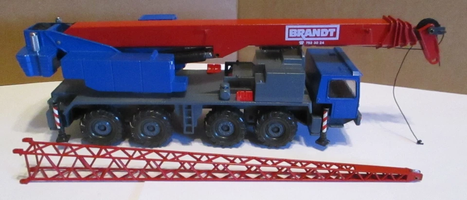 Conrad 2079 BRANDT Liebherr LTM1060 Telescopic Boom Mobile Truck Crane 1/50 Blue - Image 2 of 4