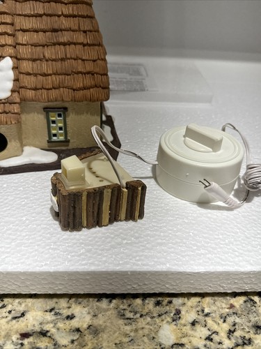 Dept 56 Dickens Village 1996 "The Christmas Carol Cottage" SMOKING CHIMNEY 58339 - Picture 11 of 15
