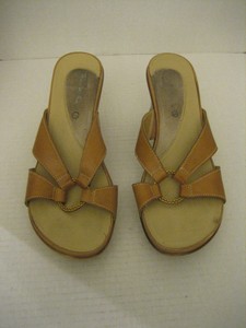 thom mcan flip flops