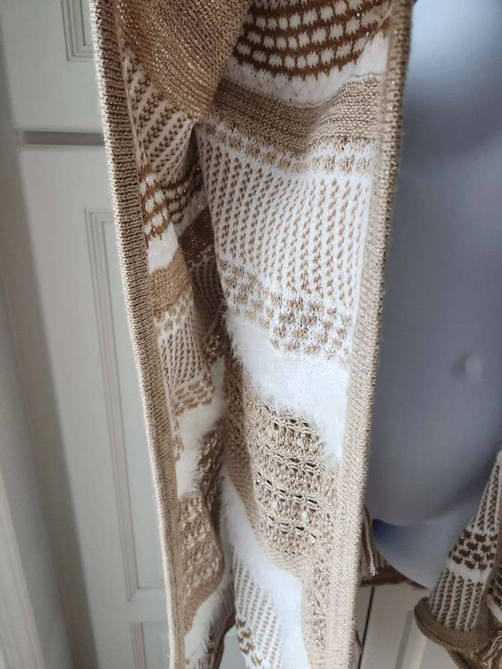 Poncho abierto Chicos envolvente talla única bronceado dorado blanco flecos piel boho texturizado Foto 4 de 4