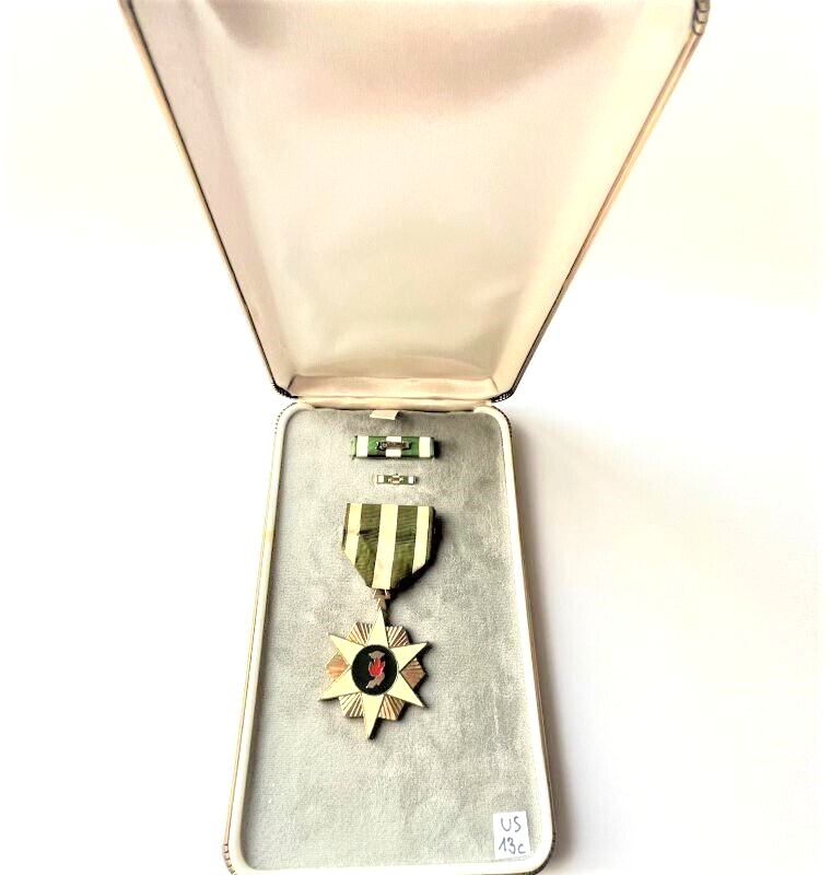 Vietnam Campaign Medal with '1960-' bar Vietnam Campaign Medal with '1960-' bar