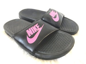 nike benassi black pink