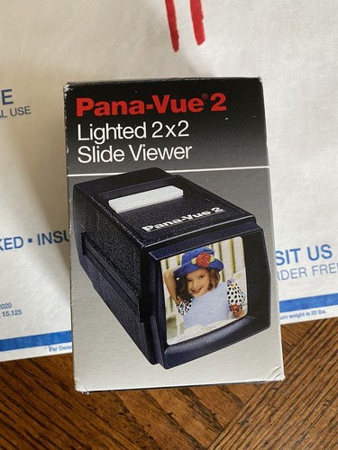 Pana-Vue 2 Lighted 2x2 Slide Viewer - Picture 2 of 6