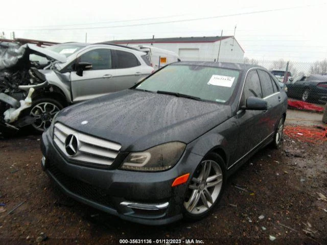 Used Air Cleaner Assembly fits: 2013 Mercedes-benz Mercedes c-class 204 Type Cpe - Image 2 of 4