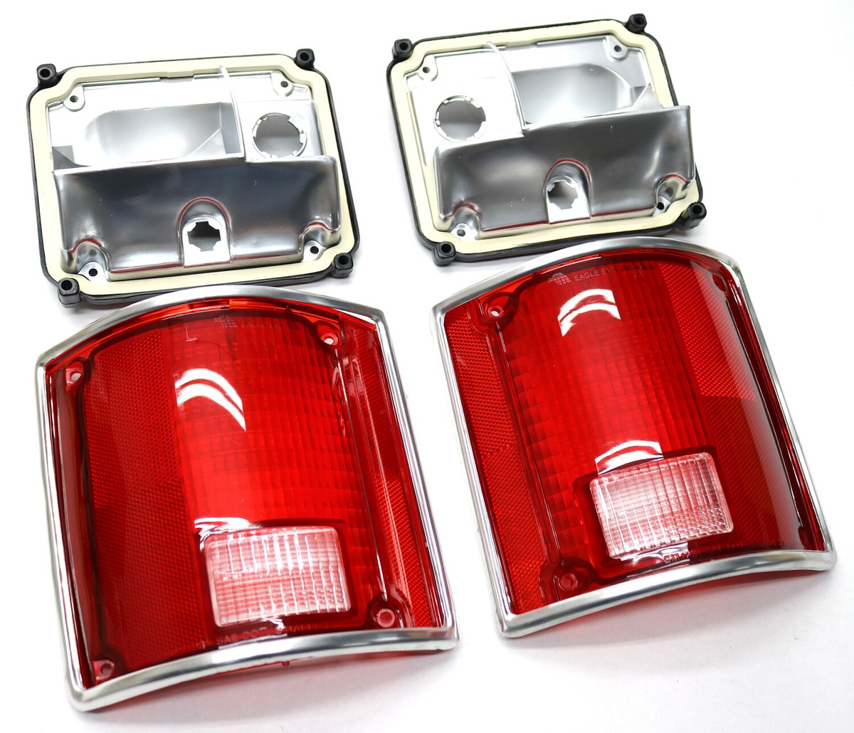 Taillight Lens & Housing Set w/Chrome Trim / FOR 73-87 GMC Square