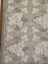 Grape pattern lace tablecloth