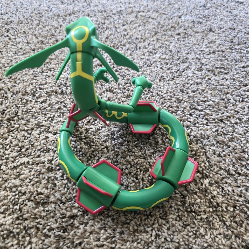 Figura de acción Pokemon Rayquaza Jazwares Select Articulado Poseabl Nintendo 2021 Foto 2 de 4
