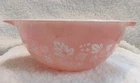 Pyrex Pink Gooseberry Cinderella Bowl #442,  1.5  Quart Vintage