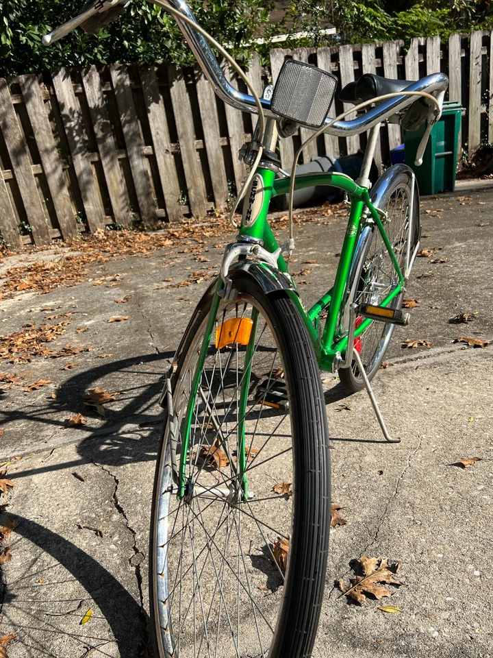 Vintage 1975 Scwhinn Collegiate Bicycle, 5 speed, green, 17 inch frame - Image 3 of 4