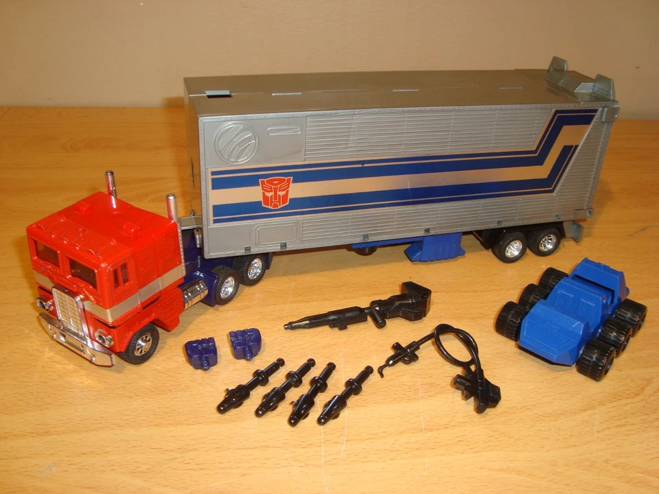 100% Complete TRANSFORMERS G1 OPTIMUS PRIME Light Blue FIGURE Vintage ORIGINAL - Image 2 of 4