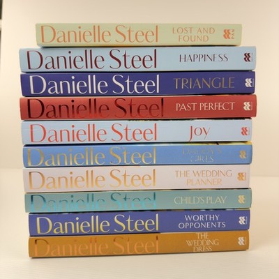 Danielle Steel x 10 Bundle 9 large Paperback 1 medium paperback