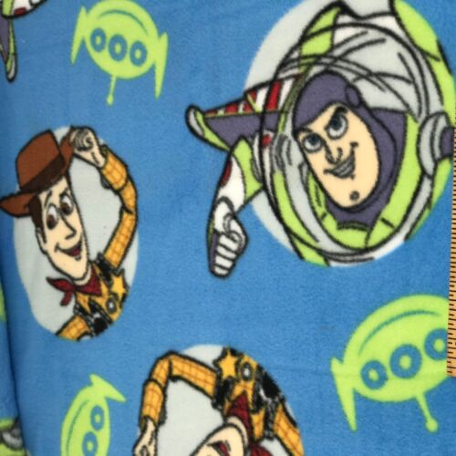 Disney Toy Story 4 Badages Fleece Fabric Woody Lightyear aliens 1/2 yard x 60" - Picture 8 of 9