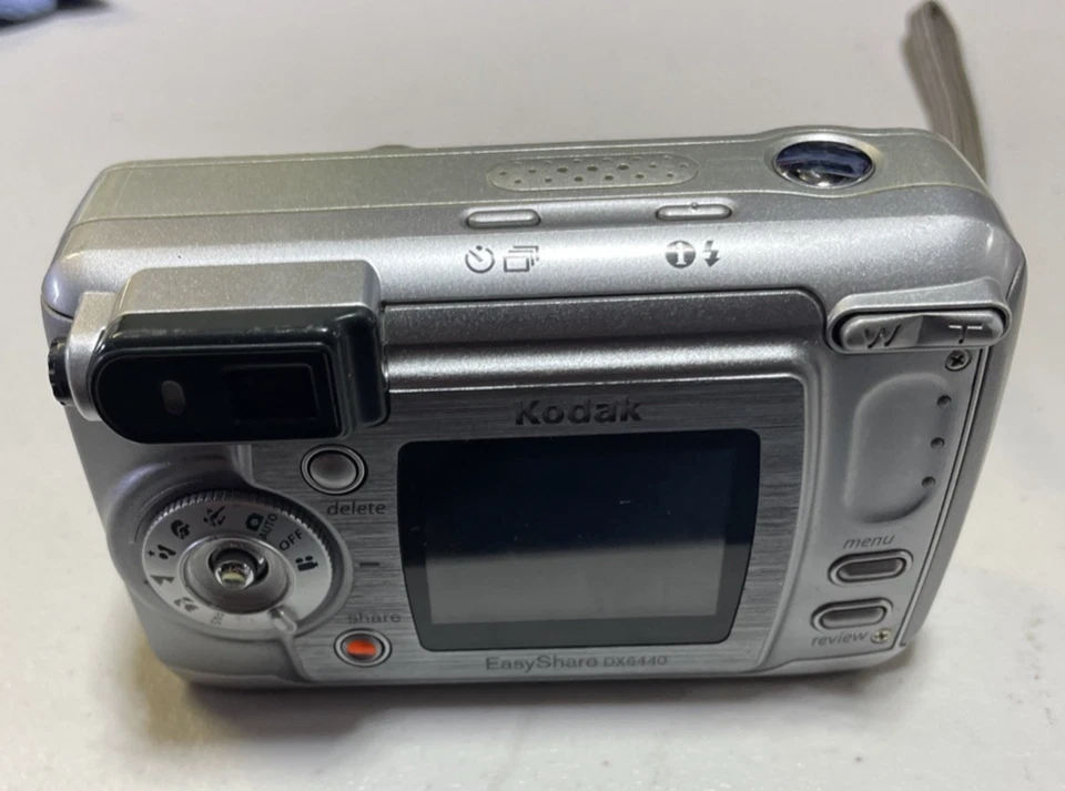 Kodak EasyShare DX6440 4.0MP Digital Camera-Silver-PARTS ONLY - looks great. - Image 4 of 4