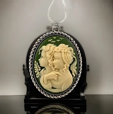 Sisters Mother &Daughter Friends Green Cameo Necklace .925 Sterling Silver Chain