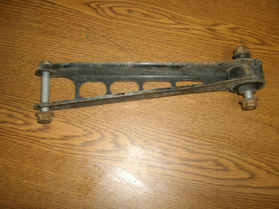 2014-2019 Cadillac CTS Right Rear Upper Suspension Trailing Control Arm OEM - Image 4 of 4