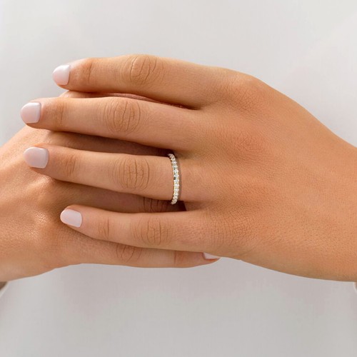 E/VS, Lab-Grown Round Cut Diamond Half Eternity Ring in 18K Yellow Gold - Picture 18 of 22