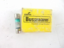 BOX OF 8 COOPER BUSSMANN FUSETRON FUSES FNM-4