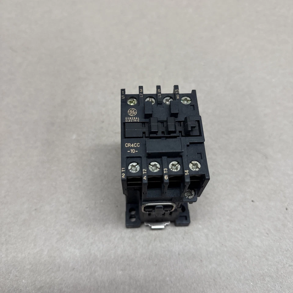 New GENERAL ELECTRIC CR4CCA MAGNETIC CONTACTOR 3 POLE NOS - Image 2 of 4