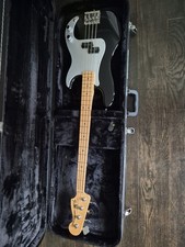 2010 USA Fender American Special Precision Ba...